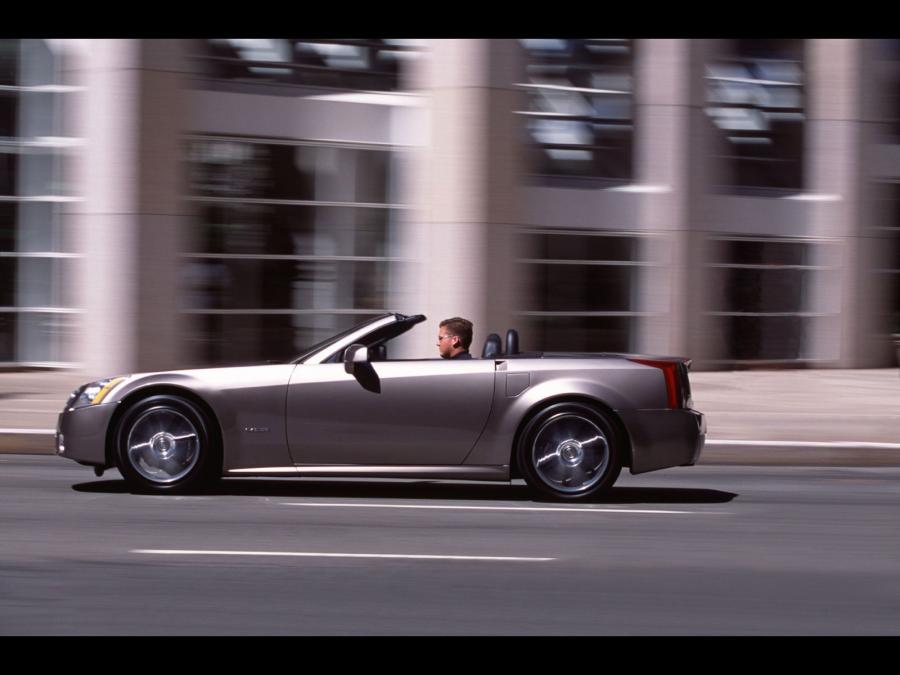  Cadillac XLR Roadster 2004 года  (фото 62 из 128)
